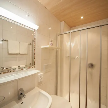 Pensjonat Garni Waldhof - Wohlfuehlen Am Lech 3*