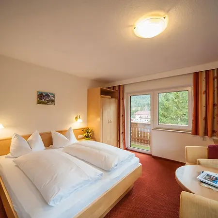 Pensjonat Garni Waldhof - Wohlfuehlen Am Lech Stanzach