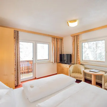 Garni Waldhof - Wohlfuehlen Am Lech Stanzach