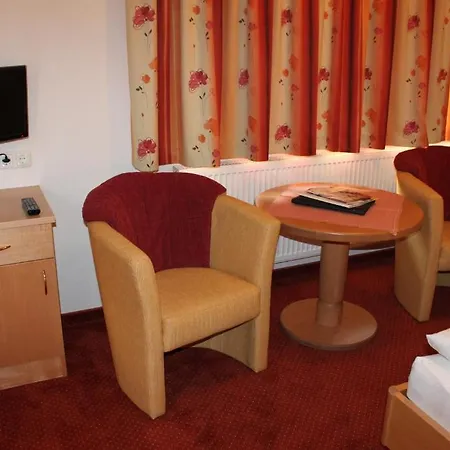 Garni Waldhof - Wohlfuehlen Am Lech 3* شتانزاخ